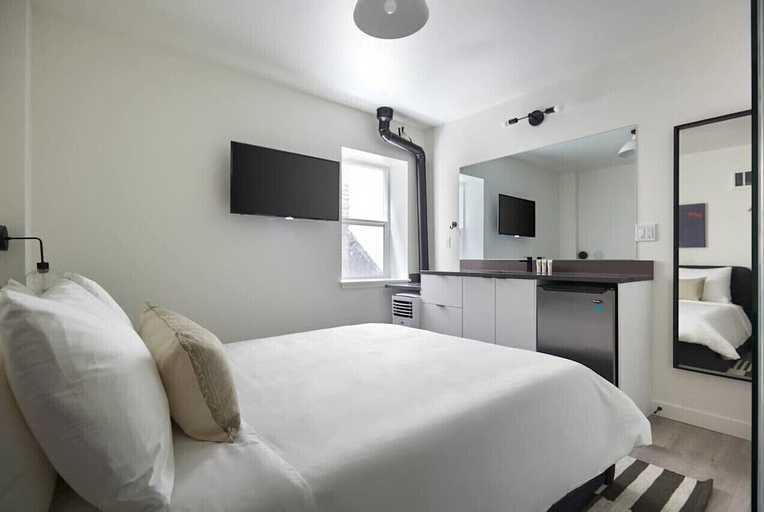 Room 4, The Boylston Hotel Capitol Hill, Seattle