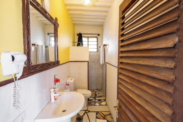 Bathroom 4, Paradise Beach Resort, Kati
