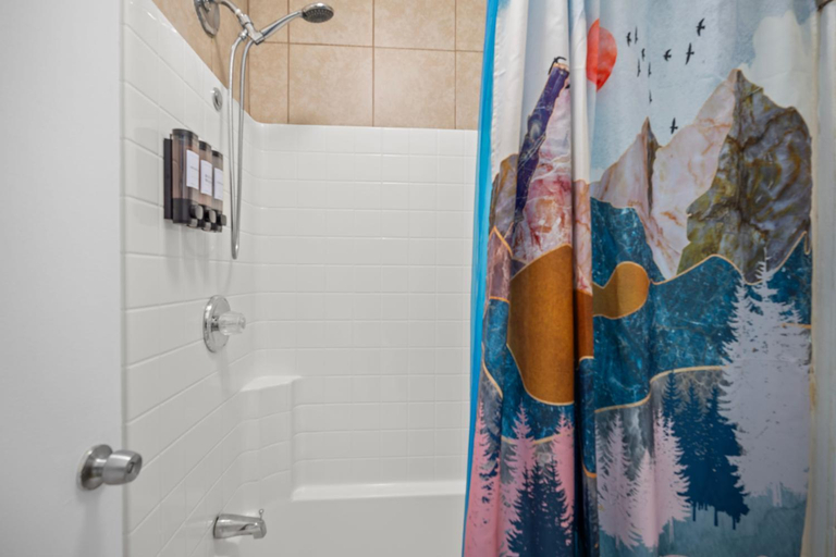 Bathroom 3, Bluebird Day Inn & Suites, El Dorado