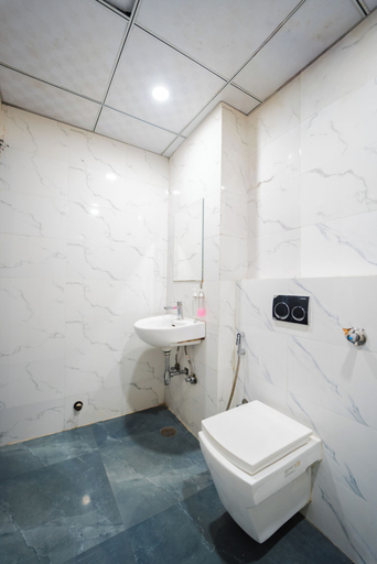 Bathroom 4, HOTEL CAPITOL SQUARE, Jaipur