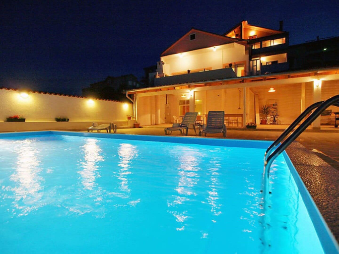 Sport & Beauty 4, Apartments Denko, Preko