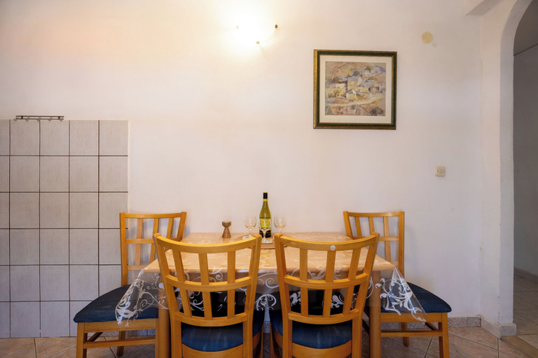 Dining 2, Apartments Soni, Postira