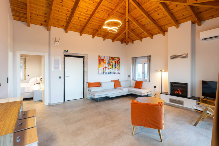 Room 2, Petra Thea Chrani - Seaview Ethereal Getaway, Peloponnese