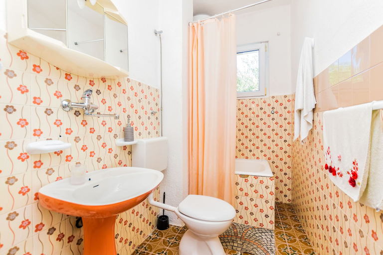 Bathroom 4, Apartment Jadranka, Supetar