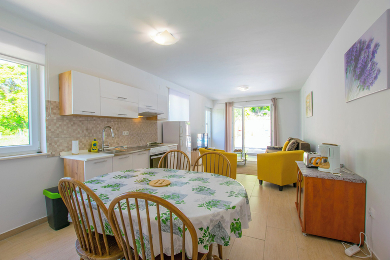 Dining 5, House Bribirska Vila, Vinodolska