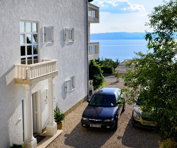 Building design 3, Apartment Via, Brela