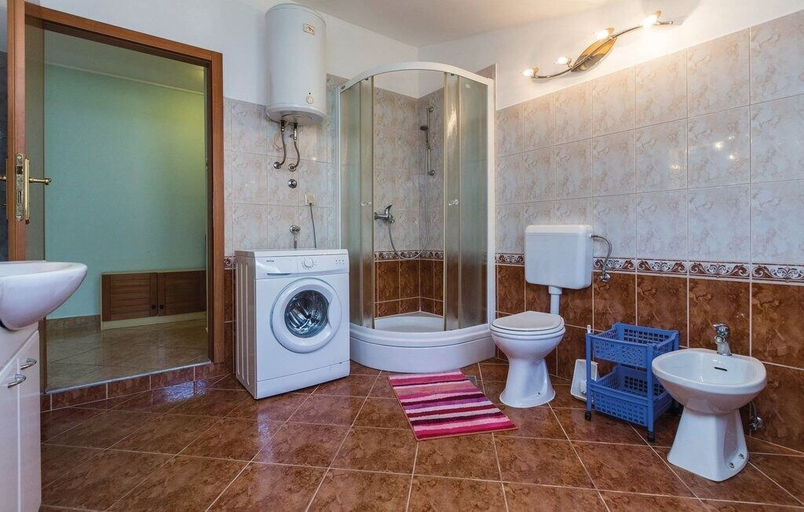 Bathroom, Apartment Roland, Vrsar
