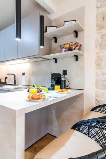 Others 5, Apartments Centre In Stone House, Split