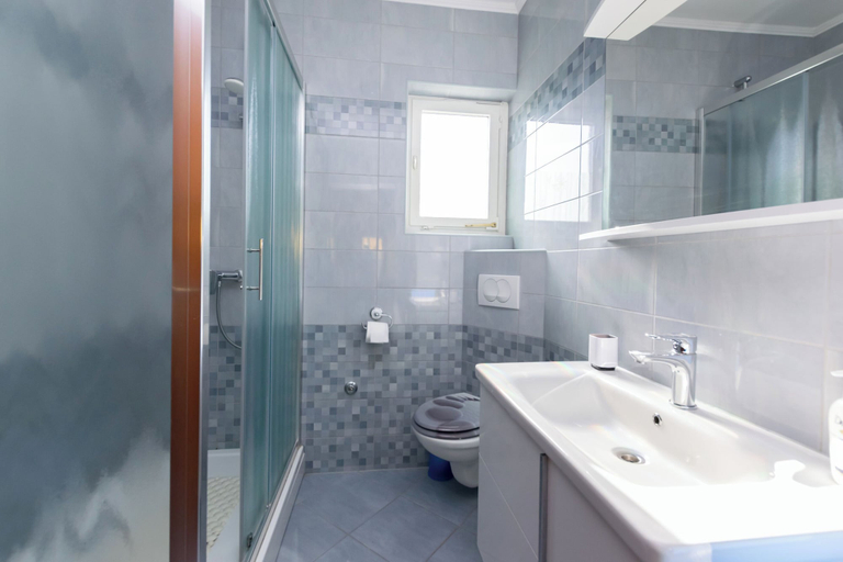 Bathroom 4, Apartments Ruza Tomislav, Lopar/Supetarska Draga