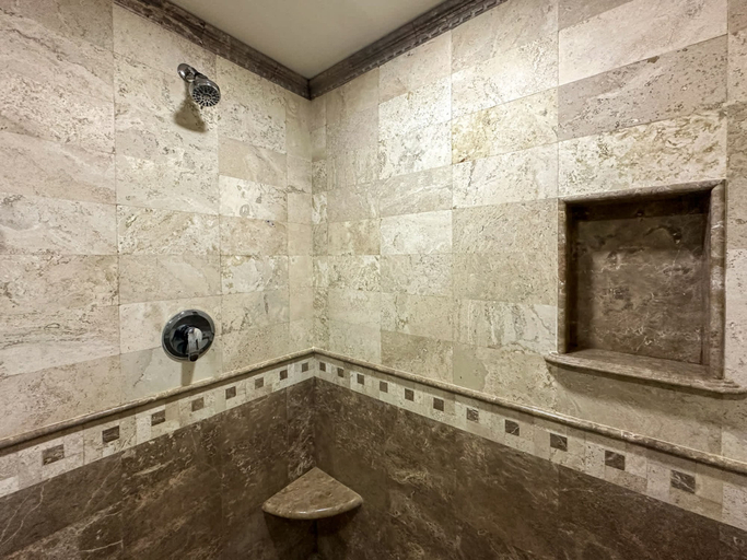 Room 2, Wake Up Close to the Ocean in This 2BR Condo, Puerto Peñasco