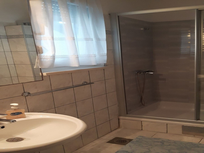 Bathroom 3, Apartments Kate, Gradac
