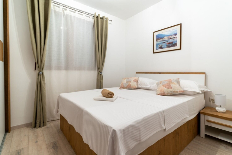 Bedroom 2, Apartments Lux 1, Marina