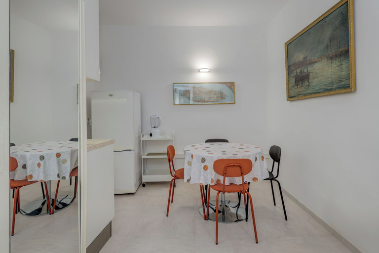 Others 3, Apartment Mirta, Split