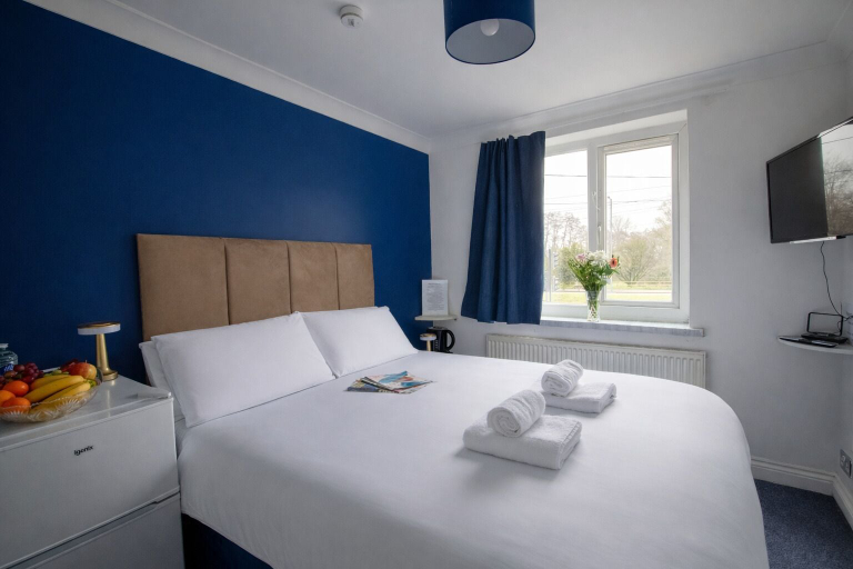 Room 2, Airport Lodge, Birmingham