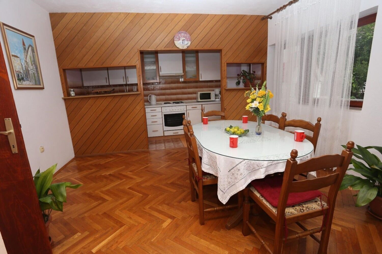Others 5, Apartment Mare, Trogir