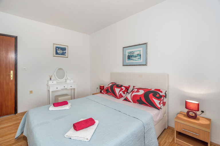 Room 3, Apartment Don, Pag