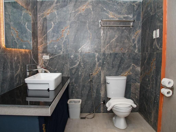 Bathroom 4, Casa Mezcaleria, Malay