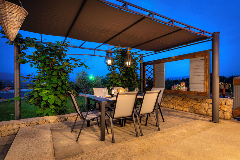 Terrace/patio 2, Villa Kamenia, Drniš