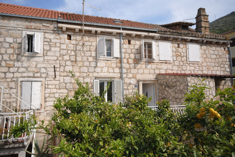 Building design 5, Apartment Nives, Vis