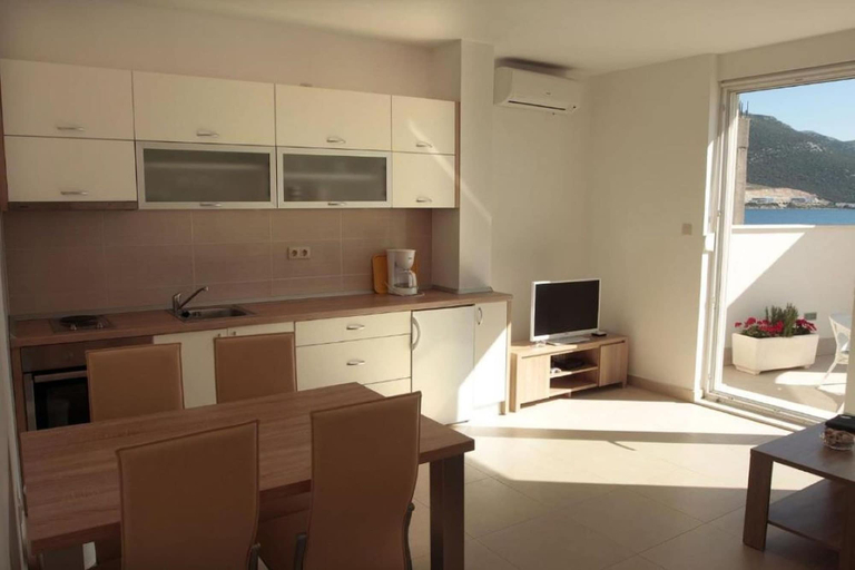 Private kitchen 4, Apartment At the sea, Slivno