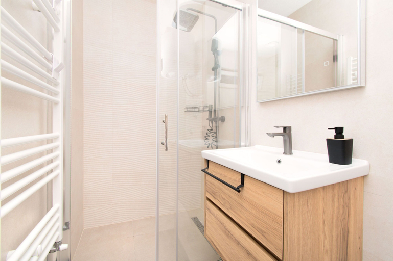 Bathroom 4, Apartment Orange Tree, Seget