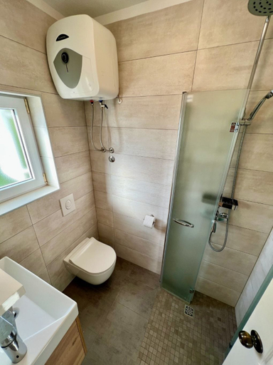 Bathroom 5, Apartment Via, Brela