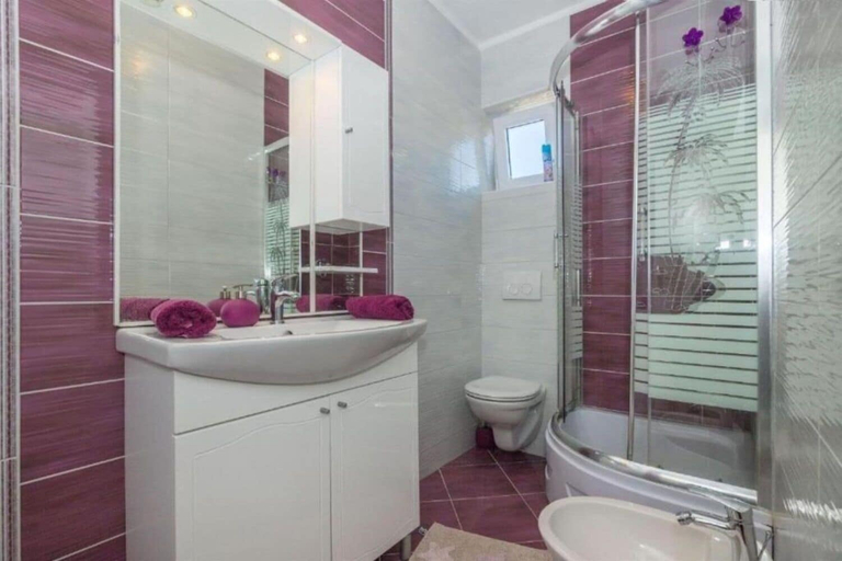 Bathroom 2, Apartments Mari, Marina