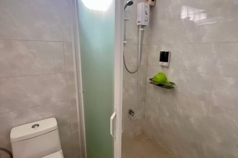 Bathroom 3, Sunny Terrace, Baler