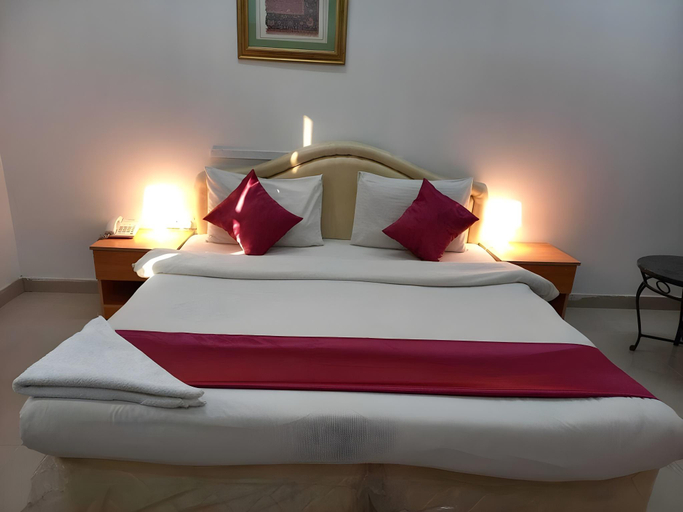 Bedroom 4, Savoy Inn Hotel, Seeb