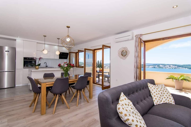 Others 3, Apartment Tom, Trogir