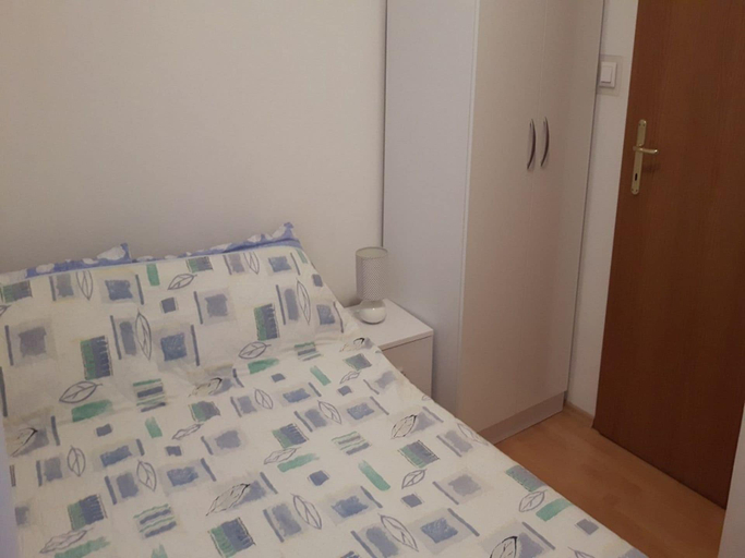Bedroom 2, Apartments Kate, Gradac