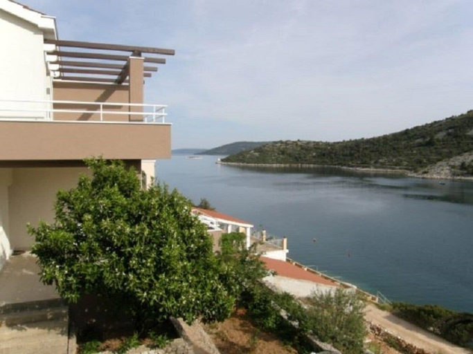 Others 4, Apartments Rusulica, Marina