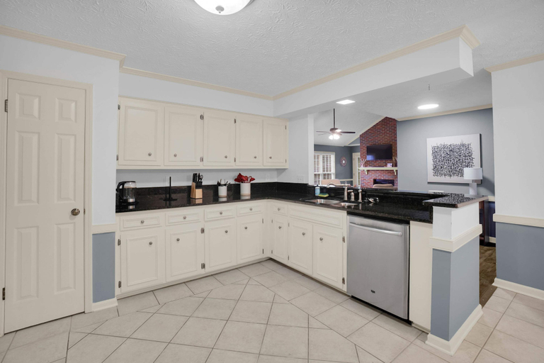 Room 3, Renovated Home With Game Room in Montgomery, Montgomery