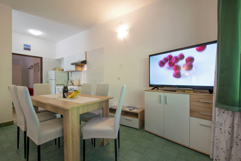 Others 5, Apartment Flower, Rijeka