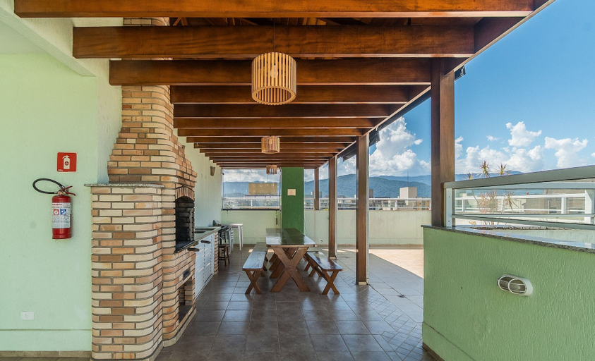 Outdoor dining 5, Apt in Condo w/ Pool 350m From the Beach Pvj0021, Ubatuba