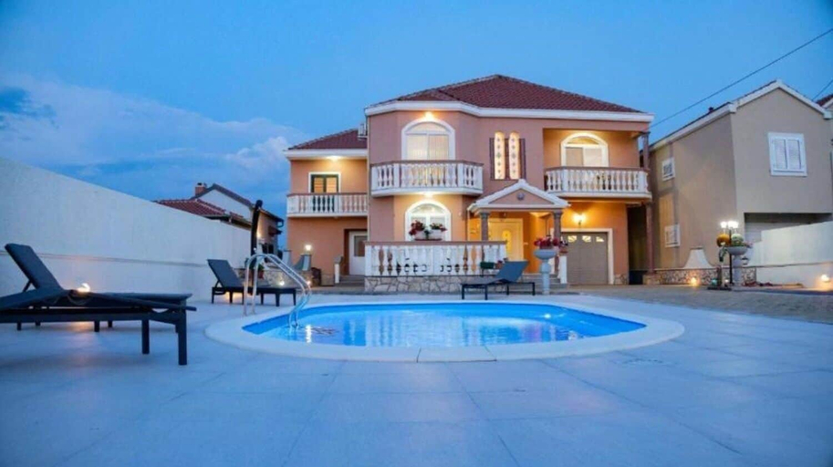 Sport & Beauty 4, House Isabell, Nin
