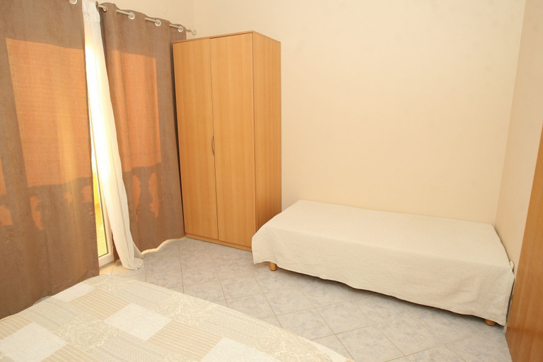 Bedroom 2, Apartments Mladen, Nin