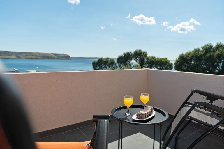 Terrace/patio 4, House Adriatic Blue Dream, Ražanac