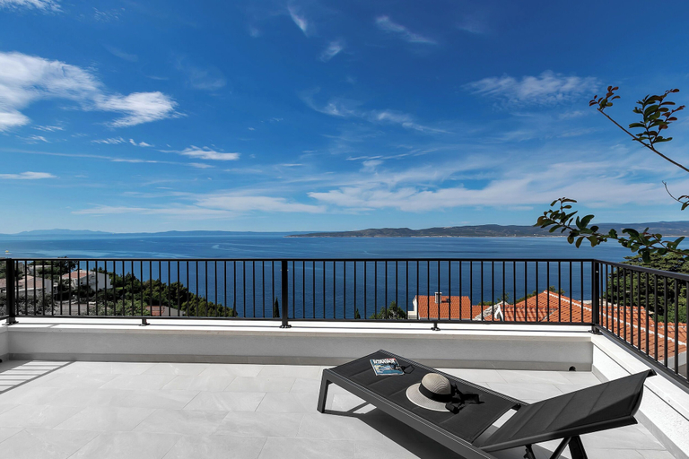 Room 4, Villa Roof Pool, Brela