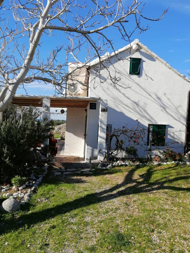 Exterior & Views 2, House Tomy, Bol