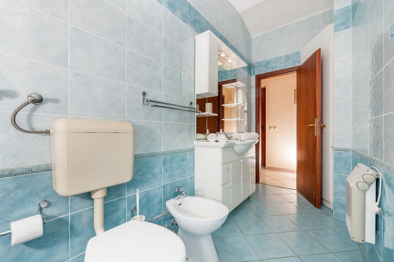Bathroom 3, Apartment Ivan, Sali