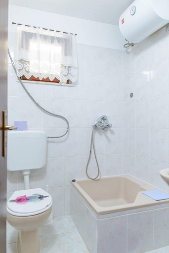 Bathroom, Apartment Vesna, Trogir