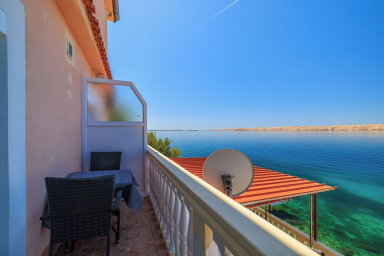 Water view 5, Apartment Dalibor, Karlobag