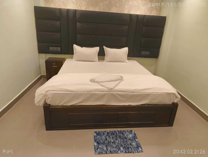 Room 5, Raju Inn, Puri