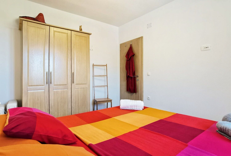 Bedroom 3, Apartments Adria, Karlobag
