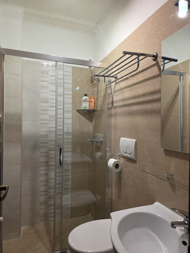 Bathroom 2, Roomz Romestay, Rome