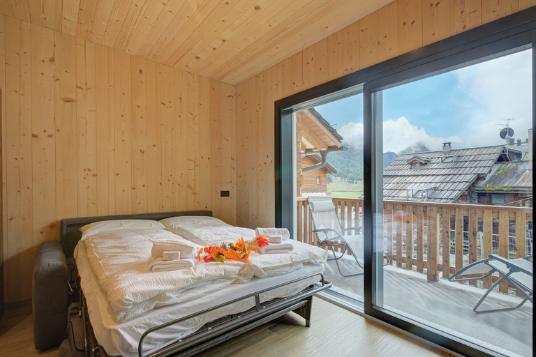 Room 5, Leba House Apartments, Sondrio