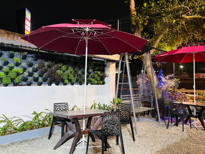 Outdoor dining, NAKSHATRA, Thiruvananthapuram