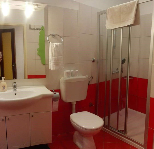 Bathroom 4, Apartments Ivo, Makarska