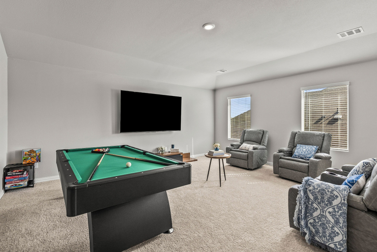 Game room 3, 4Bed Luxury Getaway with Pool Table Lake, Collin